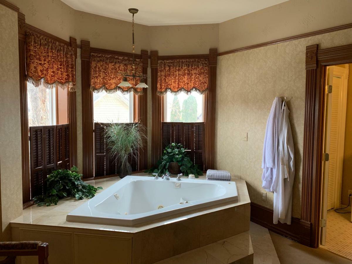 Edgar Olin House (Adults Only) Bed and Breakfast Pueblo Exteriör bild